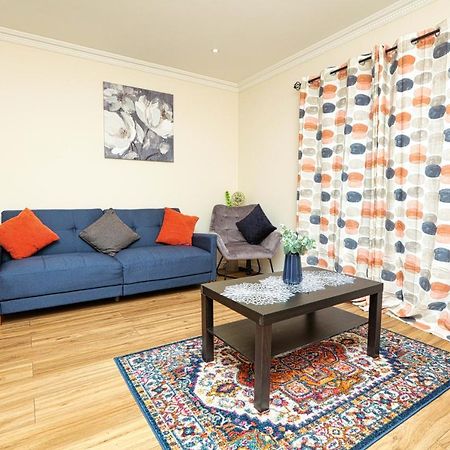 Surespring Apartment Erith Екстериор снимка